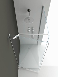 Tape Shower, Boffi, H 210 cm et largeur adaptable, prix sur demande.