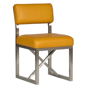 On voit la vie en jaune Chaise Oxford, Timothy Oulton, 675 €. http://www.timothyoulton.com/usa/en/products/categories/seating/dining-and-desk-chairs/oxford-modern-chair.html 