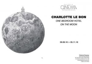 Lire la suite à propos de l’article Charlotte Le Bon, One Bedroom Hotel On The Moon