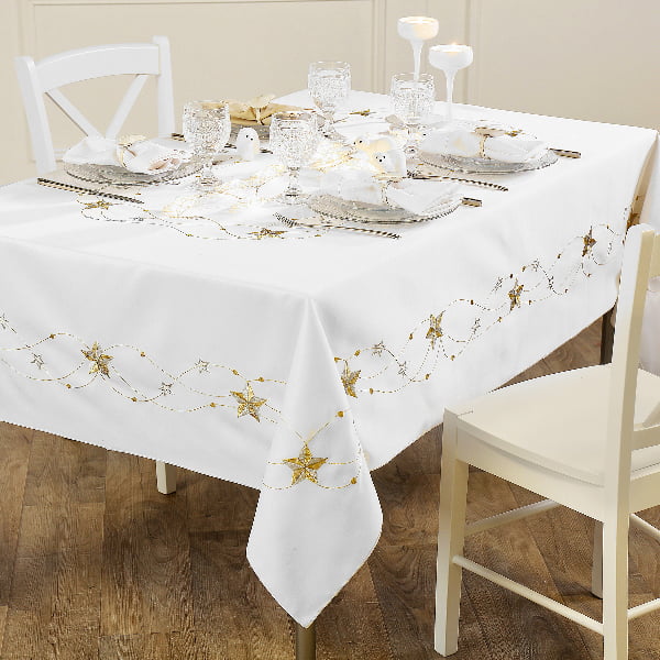 Nappe brodée étoiles, Blanche Porte