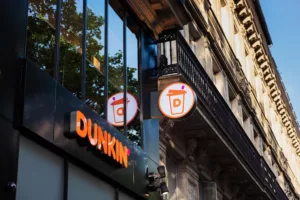Lire la suite à propos de l’article Le géant Dunkin’ s’installe à Paris