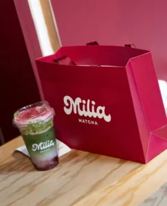 Lire la suite à propos de l’article Milia Matcha s’invite à la Samaritaine : un pop-up aux saveurs franco-japonaises