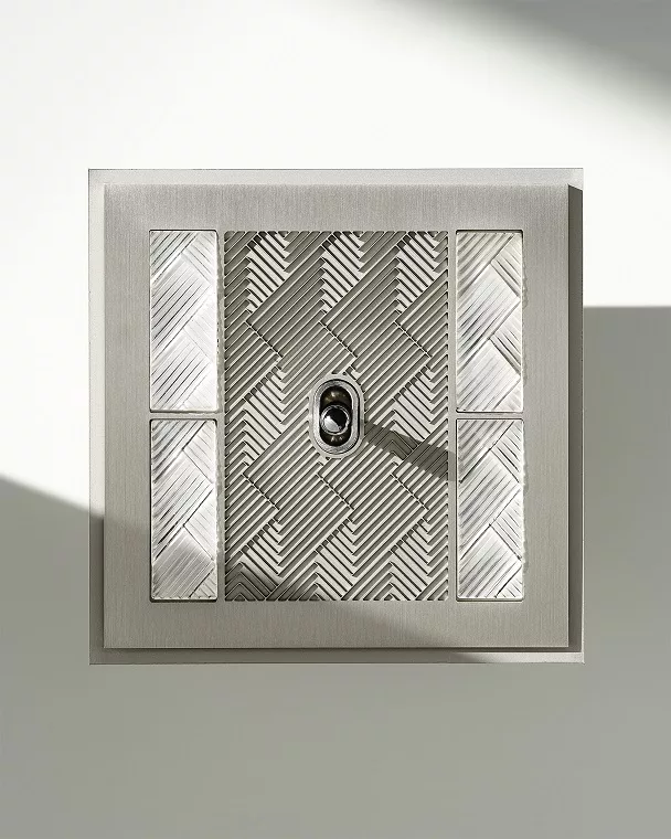 Lire la suite à propos de l’article Meljac & Lalique, une collaboration lumineuse